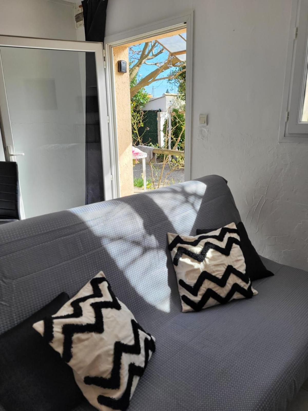 Abrivado Aimargues公寓 外观 照片