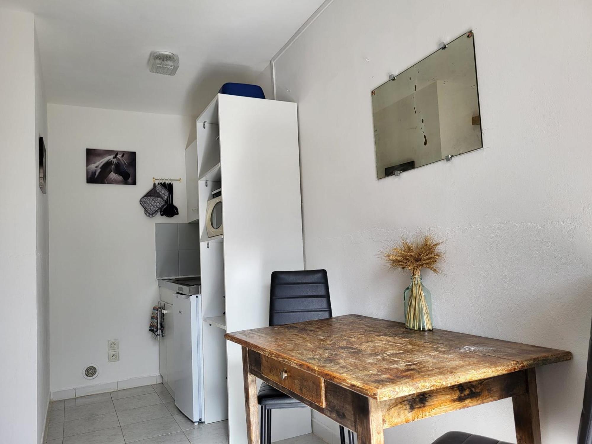 Abrivado Aimargues公寓 外观 照片