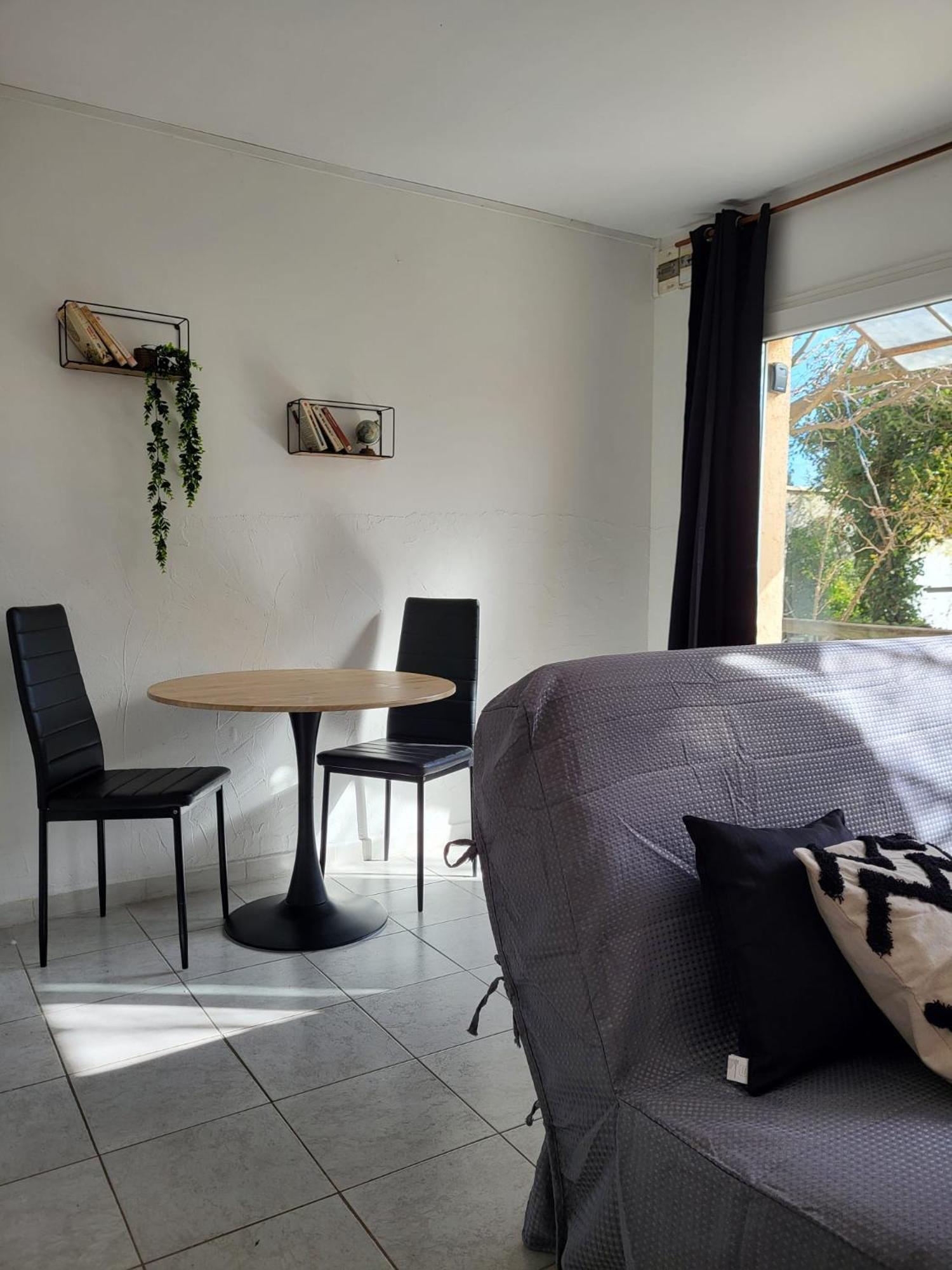 Abrivado Aimargues公寓 外观 照片